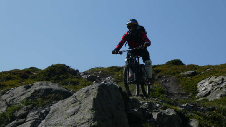 how dangerous is mountain biking